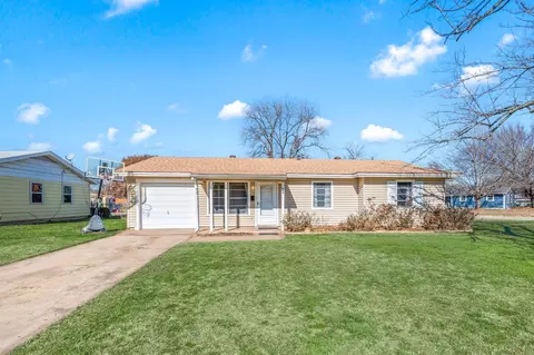 502 Bell Dr, Euless, TX 76039