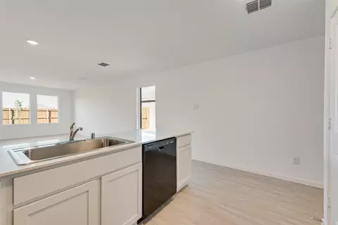 1024 Blazin Bronco Trl, Fort Worth, TX 76052