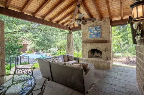 Exterior - 1097 E Hickory Hill Rd, Argyle, TX 76226 photo 8 of 8
