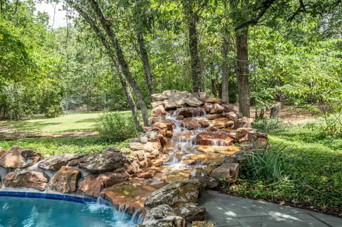 Exterior - 1097 E Hickory Hill Rd, Argyle, TX 76226 photo 6 of 8
