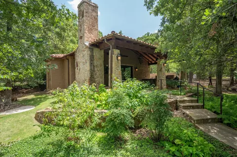 Exterior - 1097 E Hickory Hill Rd, Argyle, TX 76226 photo 7 of 8
