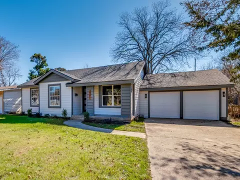 222 W Cherry St, Duncanville, TX 75116