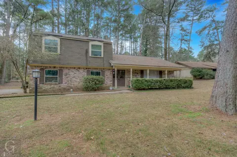 405 Whispering Pine Dr, Haughton, LA 71037