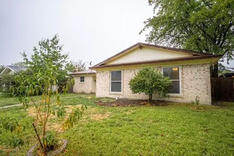 905 Longbeach Dr, Garland, TX 75043