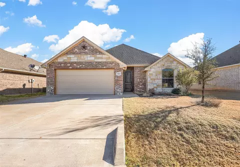 3203 Main St, Granbury, TX 76049