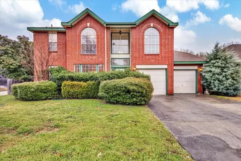 2105 Willowood Dr, Grapevine, TX 76051