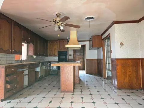 Kitchen - 4534 Moler St, Dallas, TX 75211 photo 1 of 1