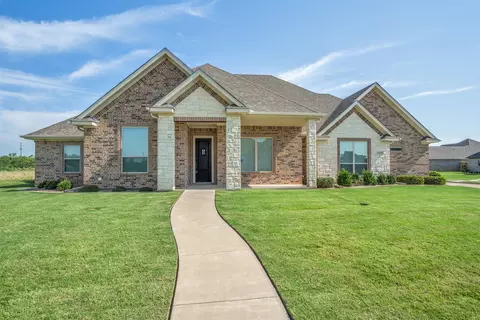 3230 Red Coach Ln, Wichita Falls, TX 76308