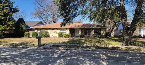 2105 E Collins Blvd, Richardson, TX 75081 photo 3
