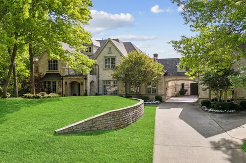 650 Maple Creek Dr, Fairview, TX 75069