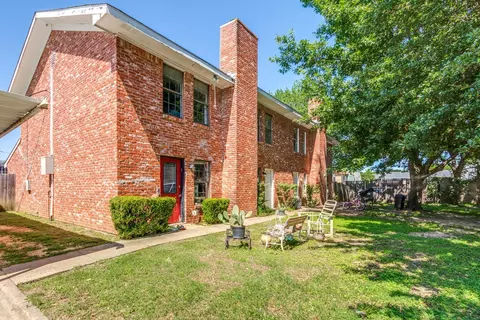 210 Rolston Rd #8, Irving, TX 75060