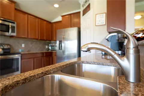9948 Caney Creek Dr, Waco, TX 76708 photo 10