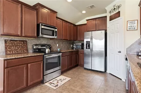 9948 Caney Creek Dr, Waco, TX 76708 photo 11