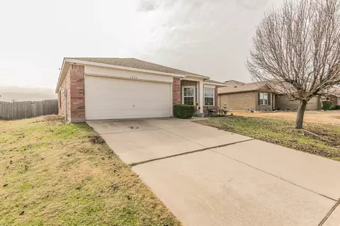 1416 Feather Crest Dr, Krum, TX 76249