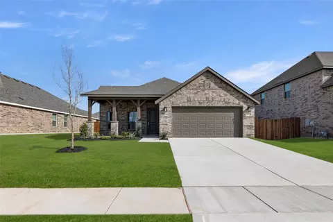 1009 Windsong Dr, Crowley, TX 76036