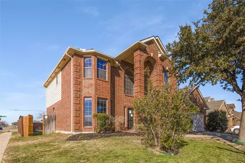 10601 Devinstone Dr, Fort Worth, TX 76177