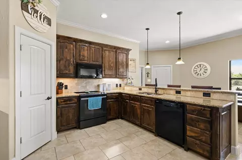 Kitchen - 10099 Fm 1173, Krum, TX 76249 photo 2 of 2