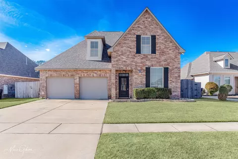 333 Camelback Dr, Bossier City, LA 71111