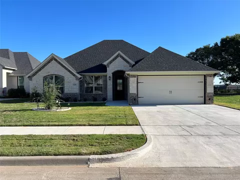 1105 Aviara Ct, Granbury, TX 76048