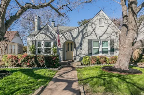 4008 Byers Ave, Fort Worth, TX 76107