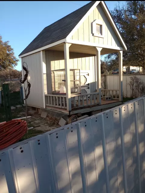 129 Loma Vista Dr, Weatherford, TX 76085