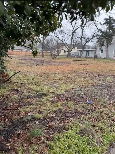 3915 Moulton St, Greenville, TX 75401