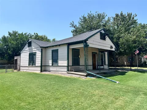 1703 Buck St, Gainesville, TX 76240