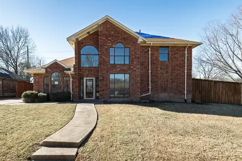 3909 Larkin Ln, Garland, TX 75043