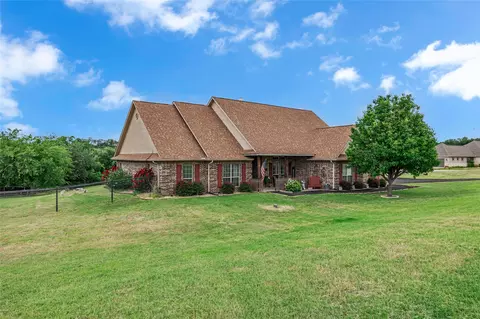 151 Canyon Creek Ct, Weatherford, TX 76087