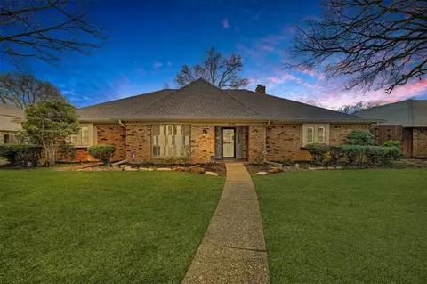 2108 Riverforest Ct, Arlington, TX 76017