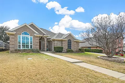 6802 Landover Hills Ln, Arlington, TX 76017