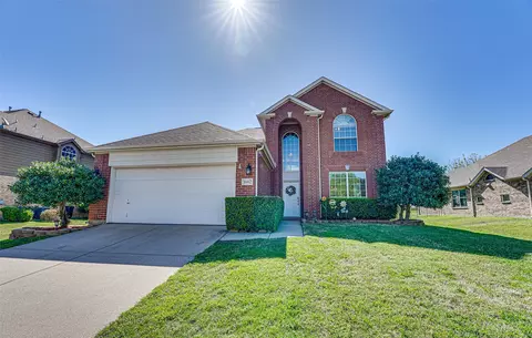 1602 Pine Hills Ln, Corinth, TX 76210