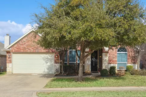 2407 Gulf Stream Ln, Arlington, TX 76001