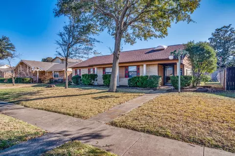 3006 Chisholm Trl, Garland, TX 75042