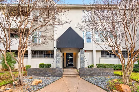 4104 N Hall St #216, Dallas, TX 75219