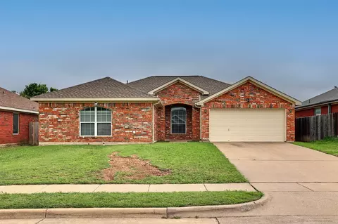 1013 Caleb St, Burleson, TX 76028