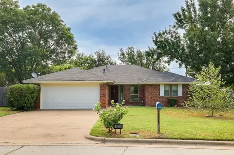 4315 Woodmeadow Ct, Arlington, TX 76016