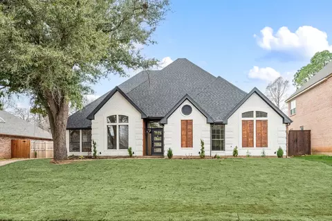 2905 Crestline Dr, Grapevine, TX 76051