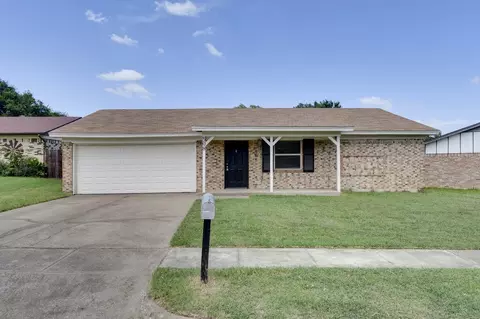 508 Jayellen Ave, Burleson, TX 76028