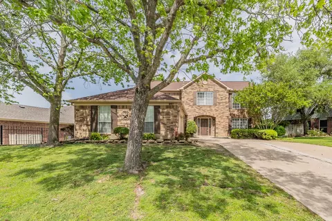 8411 Creekbluff Dr, Dallas, TX 75249
