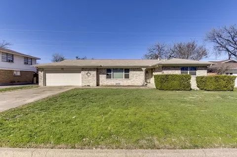 5409 Jane Anne St, Haltom City, TX 76117