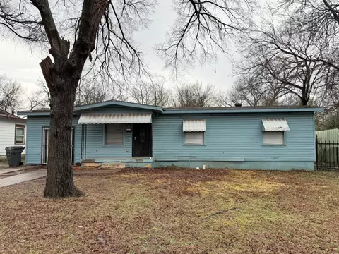 3275 Kristen Dr, Dallas, TX 75216