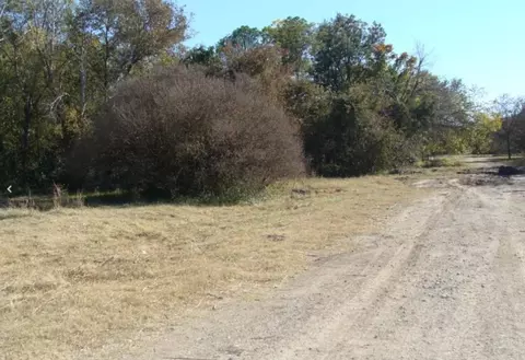 1405 Ranch Rd, Grand Prairie, TX 75052