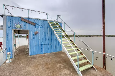 1662 Rogers Rd, Newark, TX 76071