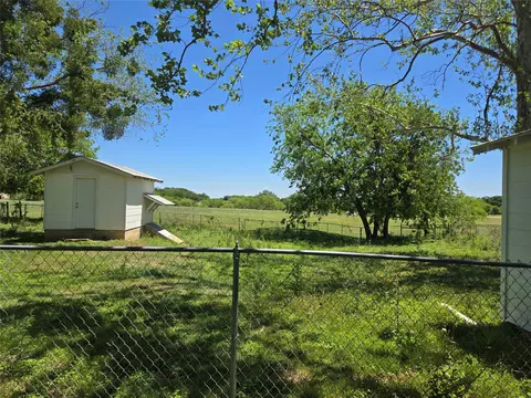 305 S Leon St, Gustine, TX 76455 photo 13