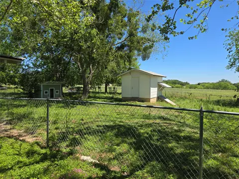 305 S Leon St, Gustine, TX 76455 photo 11