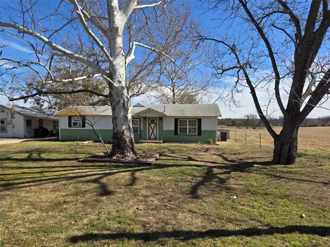 305 S Leon St, Gustine, TX 76455 photo 5