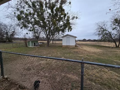 305 S Leon St, Gustine, TX 76455 photo 12