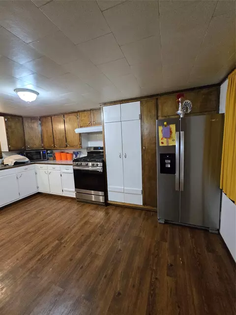 305 S Leon St, Gustine, TX 76455 photo 18