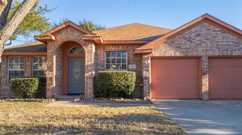 1406 Courtland Ln, Mckinney, TX 75069